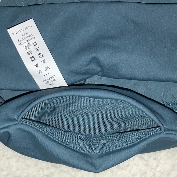 HALARA - NWT Breezeful™ High Waisted Palazzo Flowy Split Wide Leg Quick Dry Pant - Picture 9 of 12